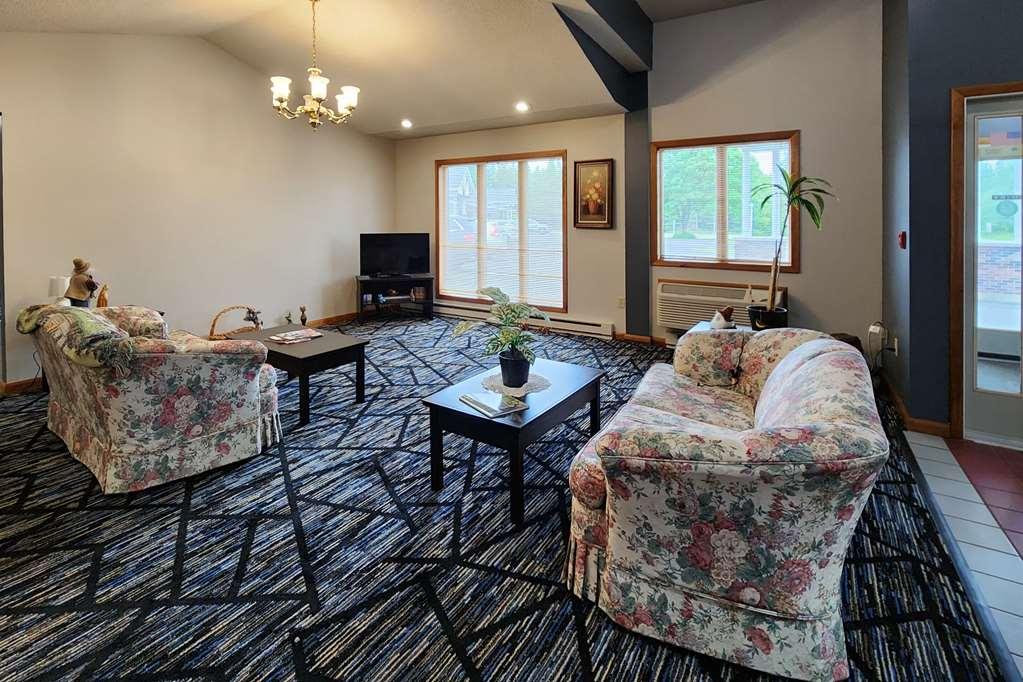 Econo Lodge Lakeshore Манистик Интерьер фото